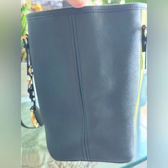 Michael Kors Jet Set Travel Center Saffiano Leather Tote & Wallet NWOT - Picture 7 of 16